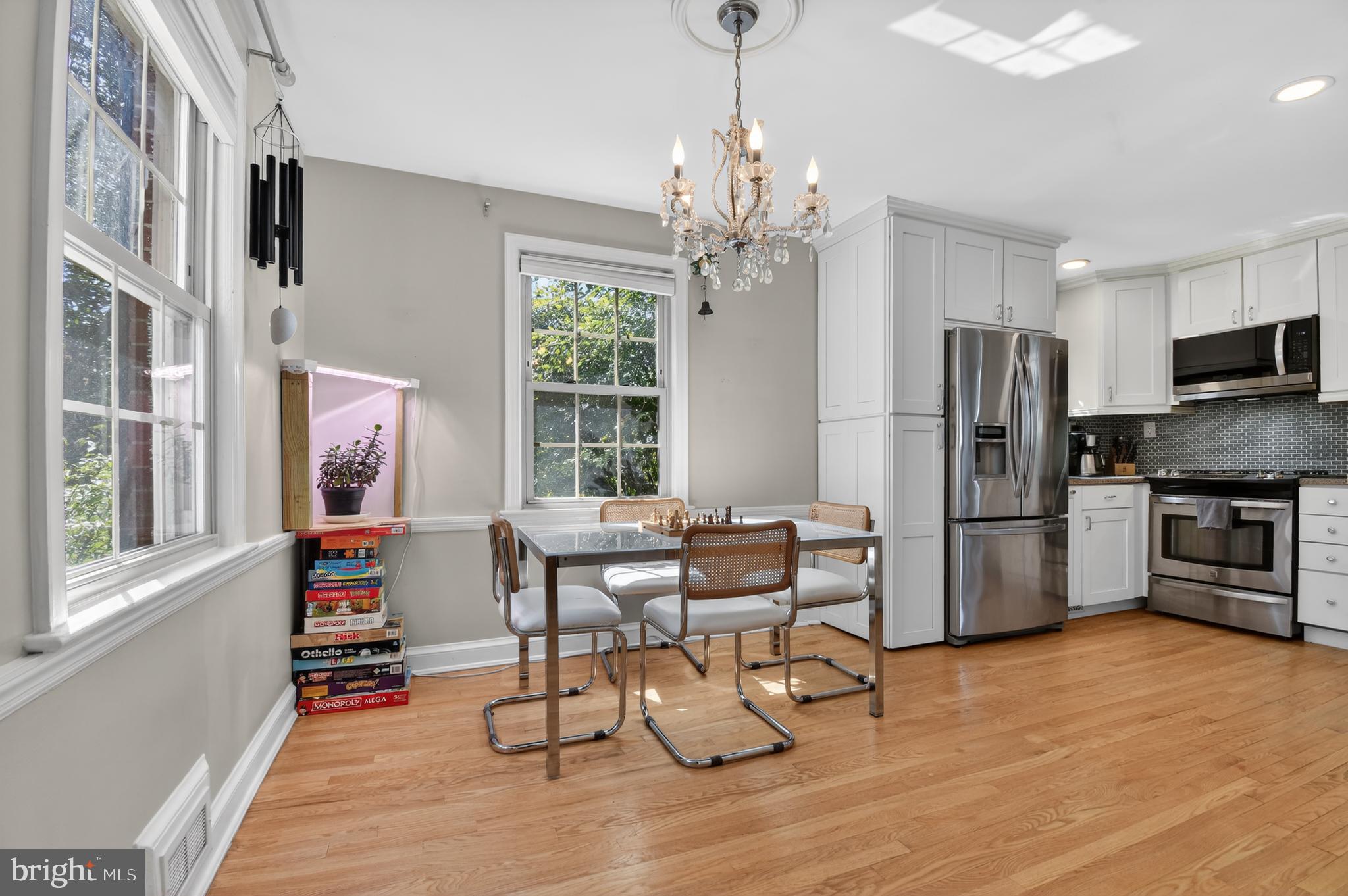 WOODSIDE - Residential