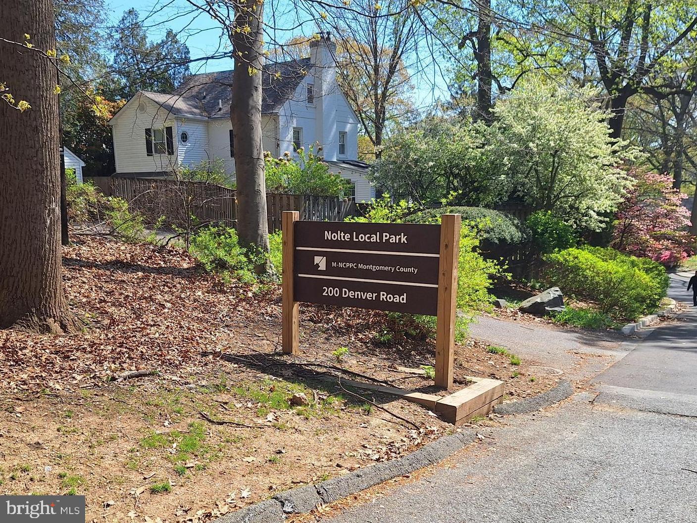 WOODSIDE - Residential