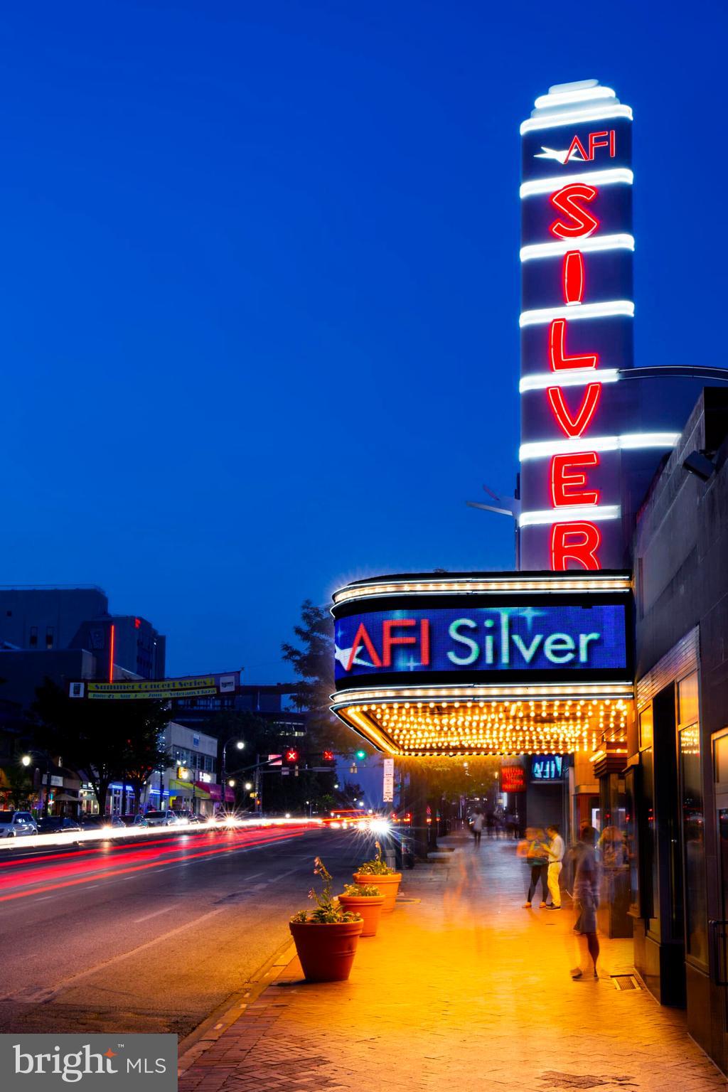 WOODSIDE - Residential