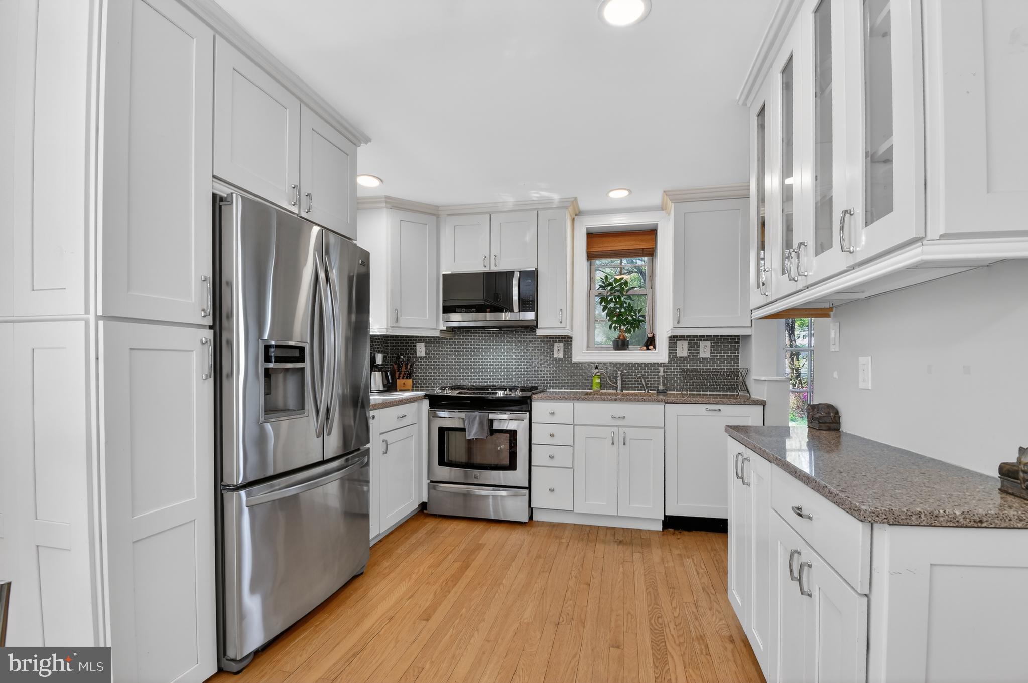 WOODSIDE - Residential