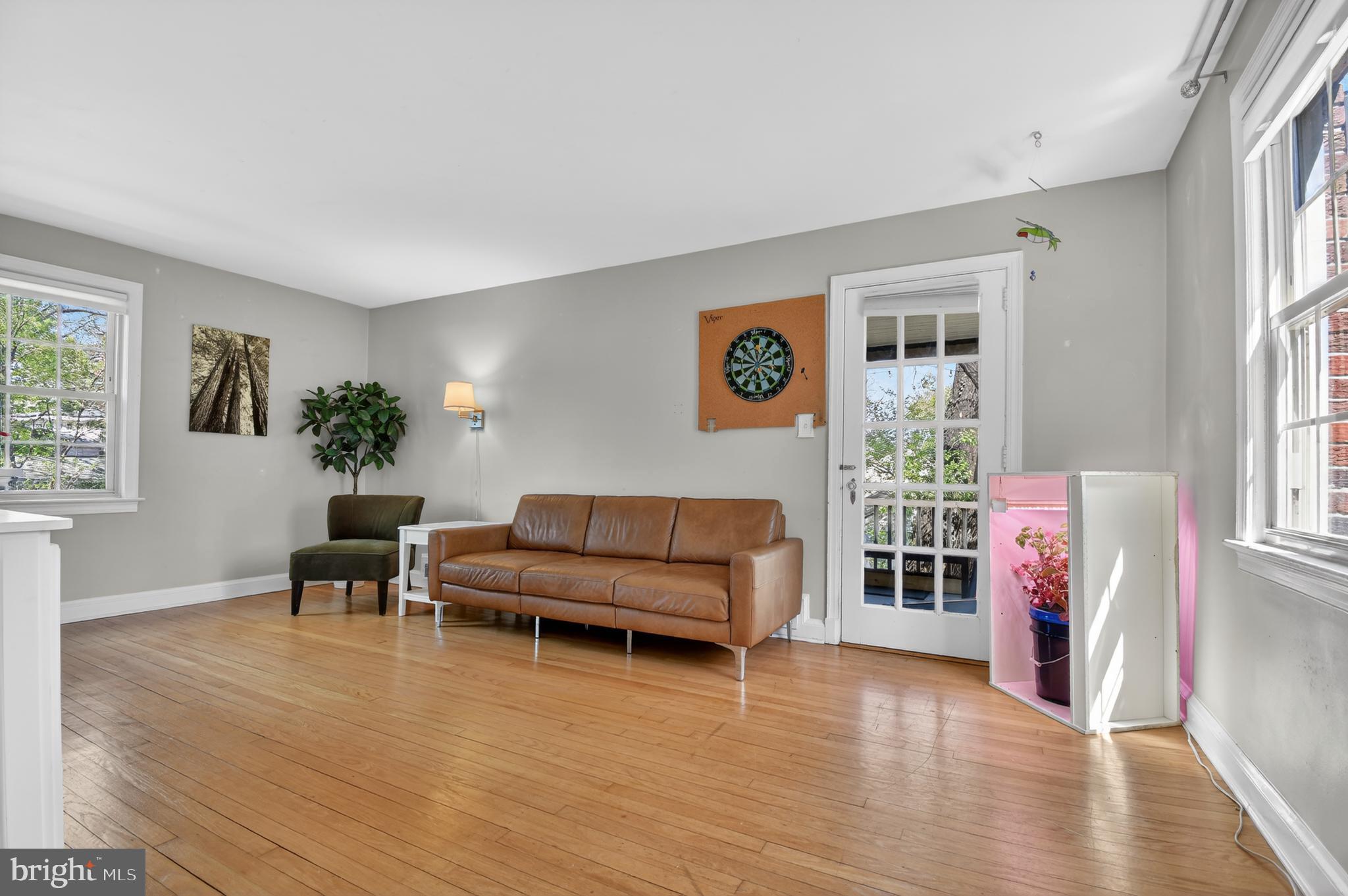 WOODSIDE - Residential