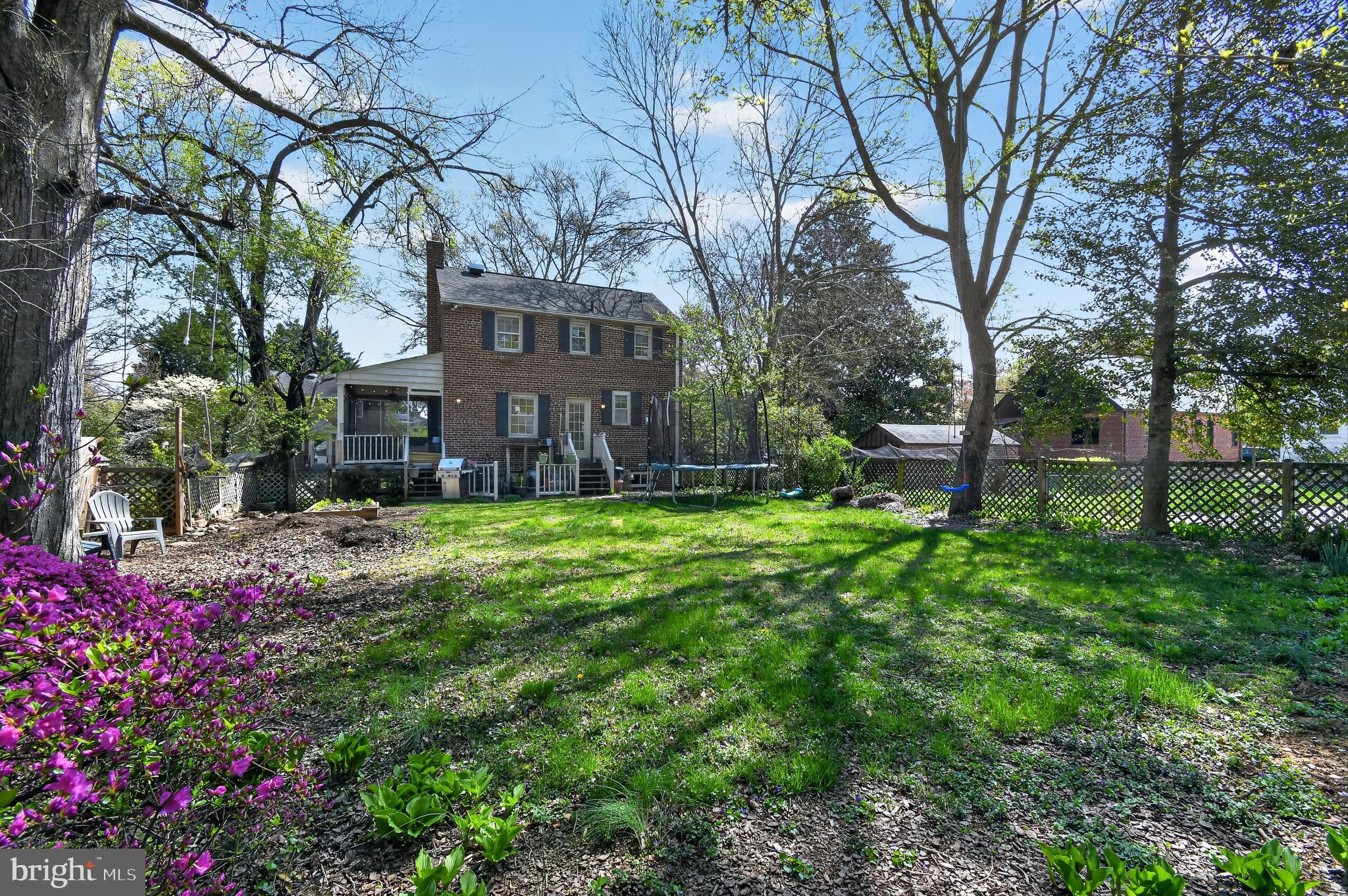 WOODSIDE - Residential