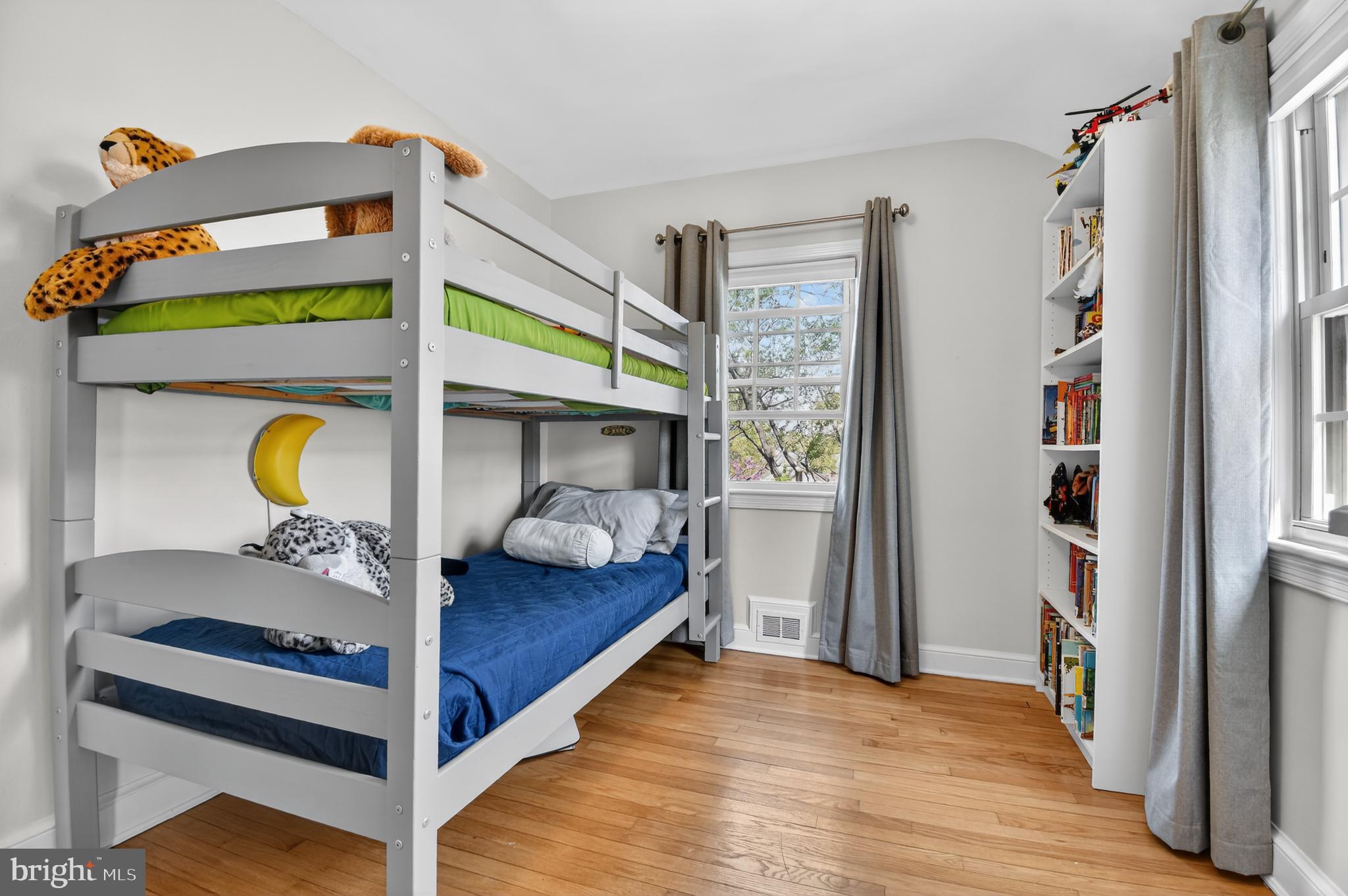 WOODSIDE - Residential