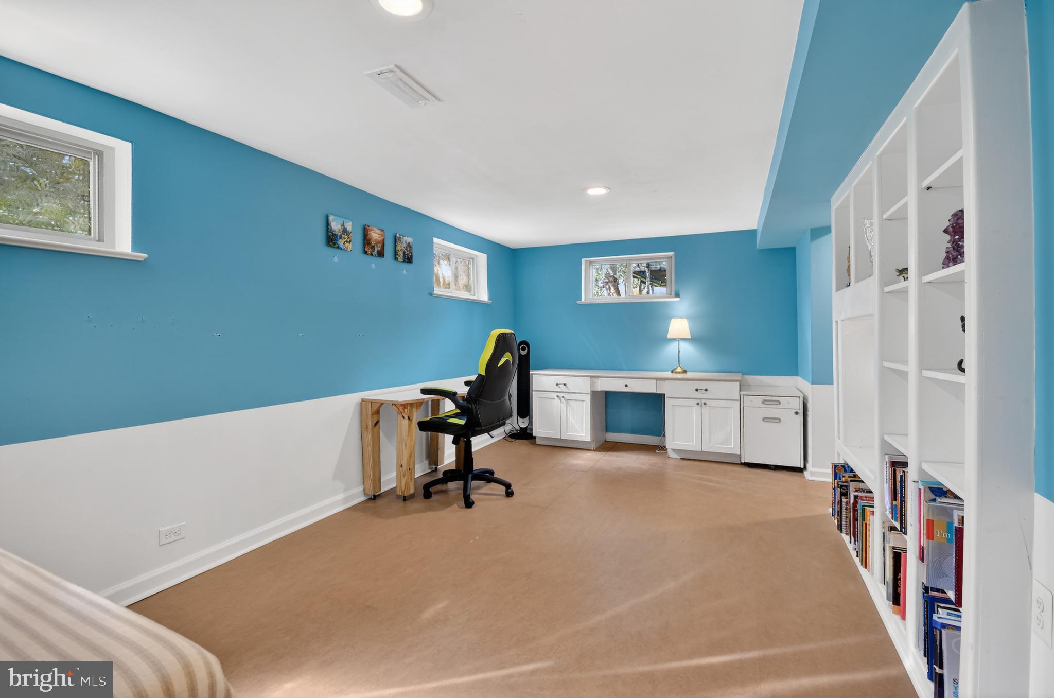 WOODSIDE - Residential