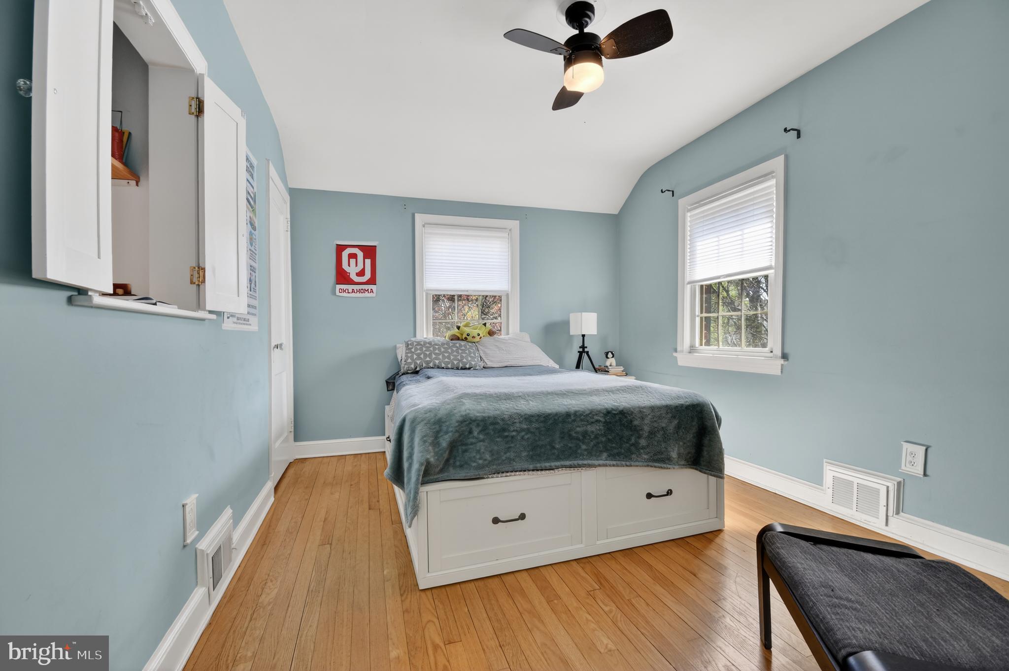 WOODSIDE - Residential