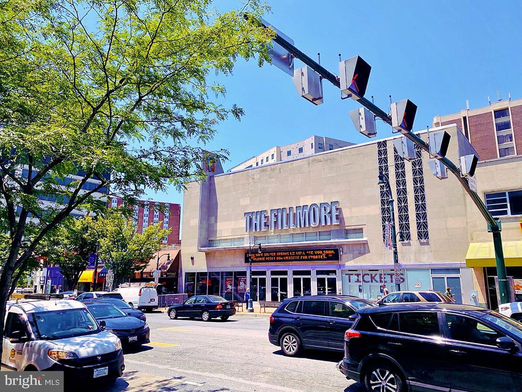 WOODSIDE - Residential