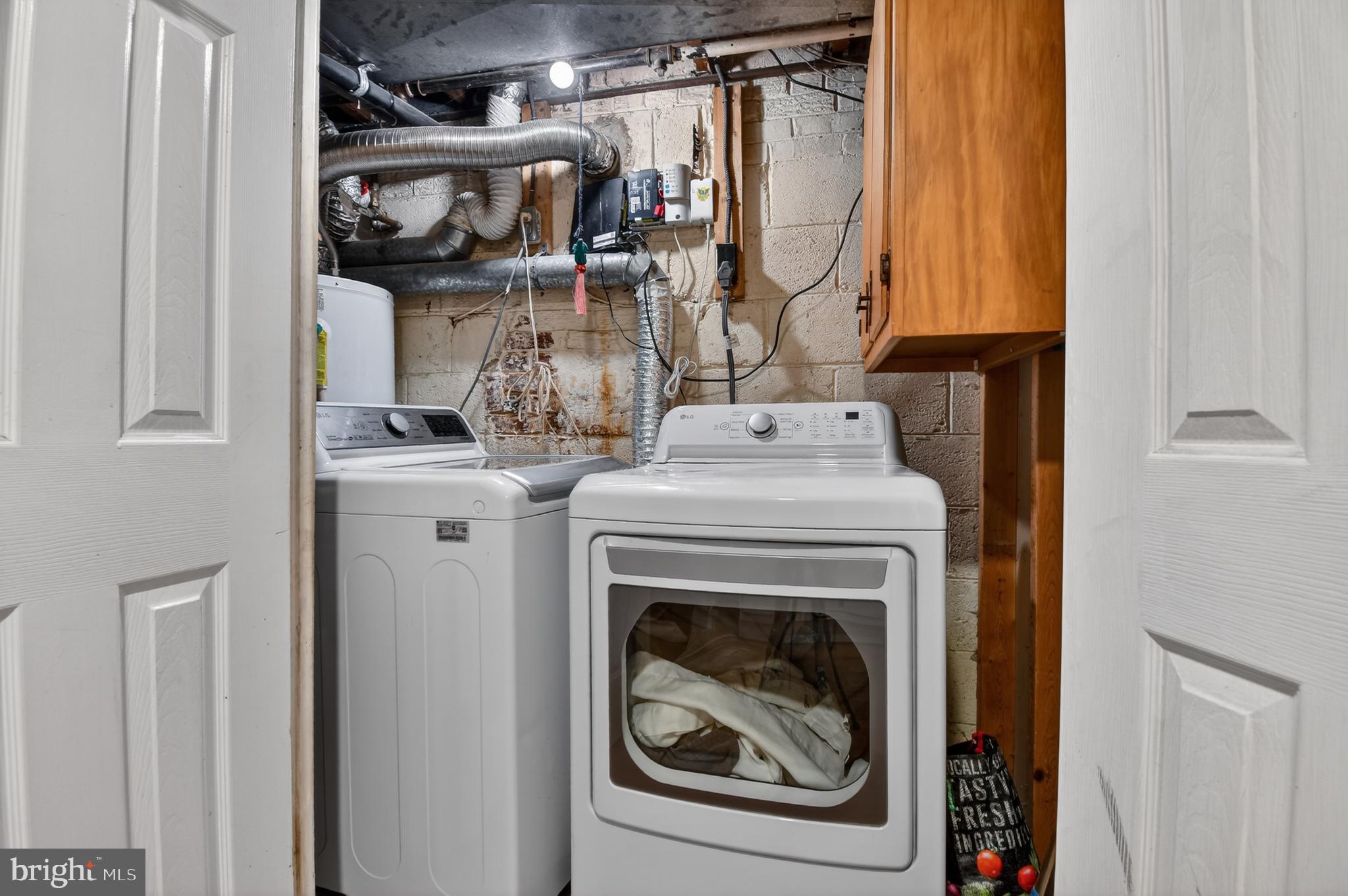 WOODSIDE - Residential