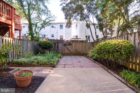 3028 WHITE BIRCH COURT FAIRFAX VA 22031