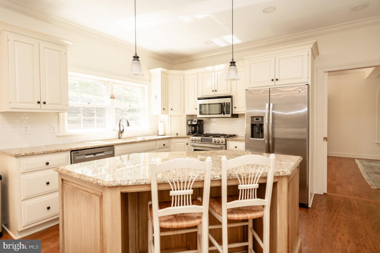 STONEY RUN - Residential