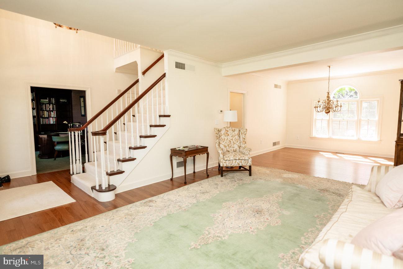 STONEY RUN - Residential