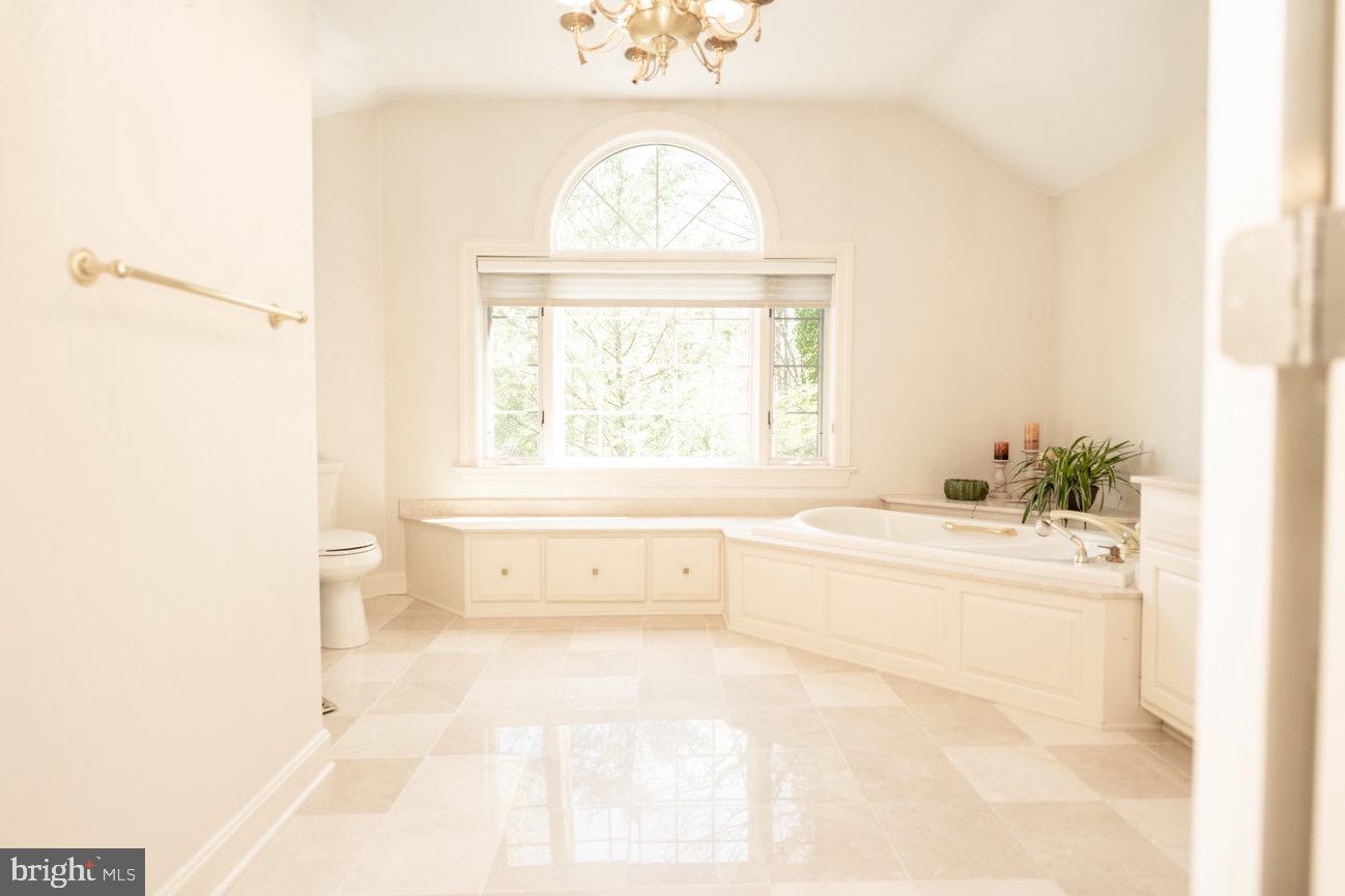 STONEY RUN - Residential