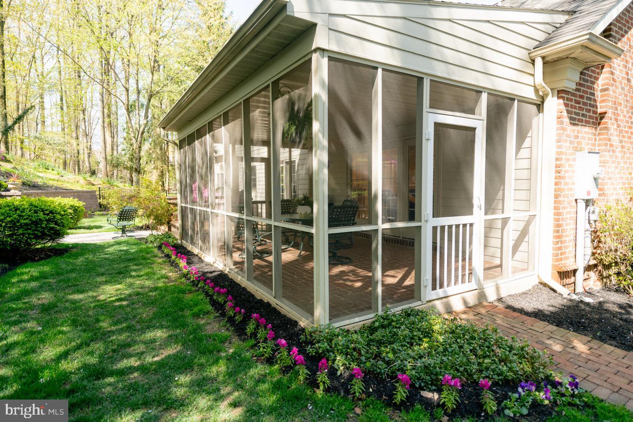 STONEY RUN - Residential