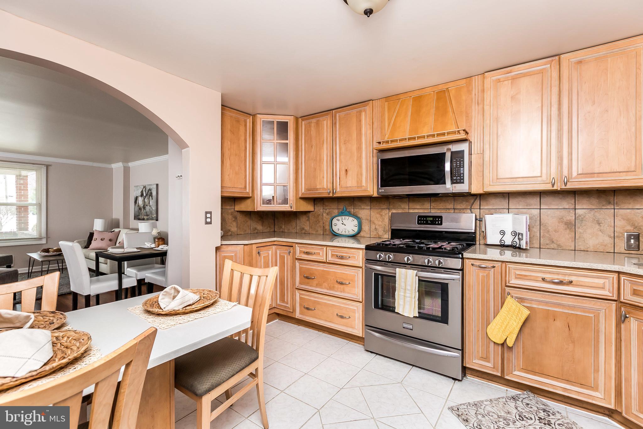 FOX RIDGE MANOR - Residential