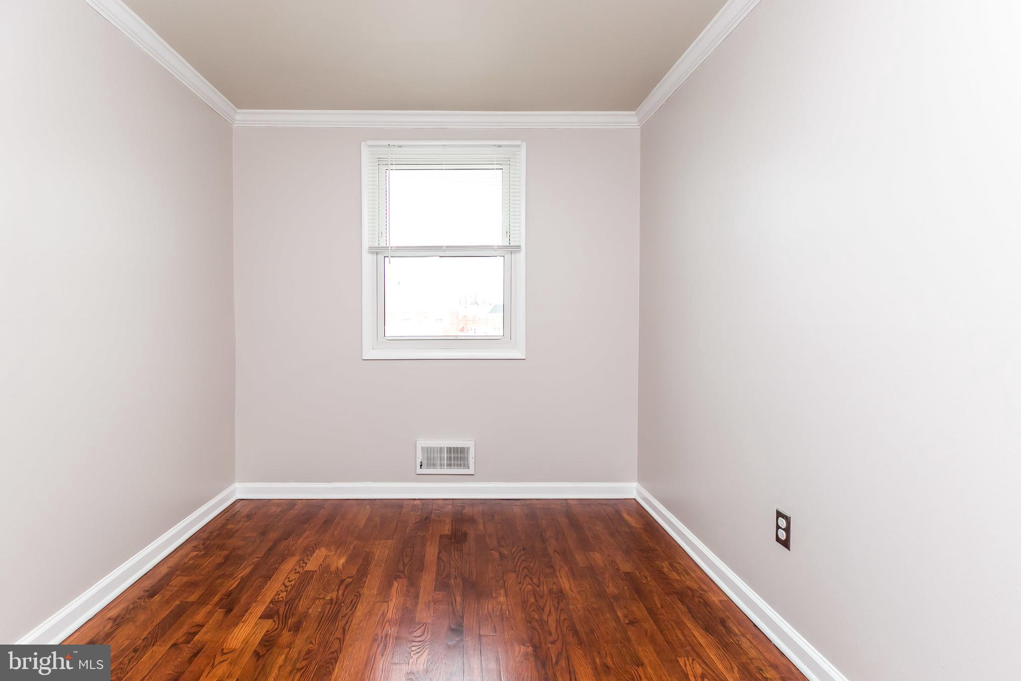 FOX RIDGE MANOR - Residential