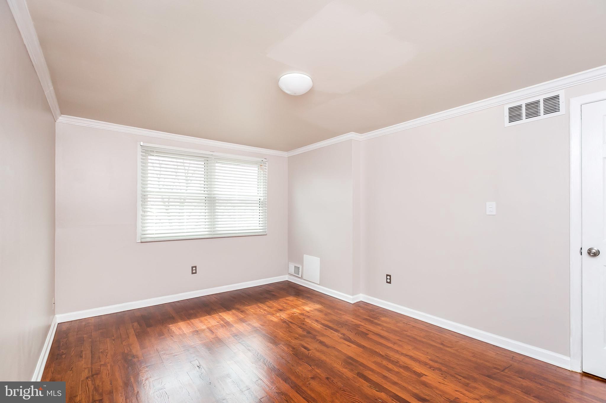 FOX RIDGE MANOR - Residential