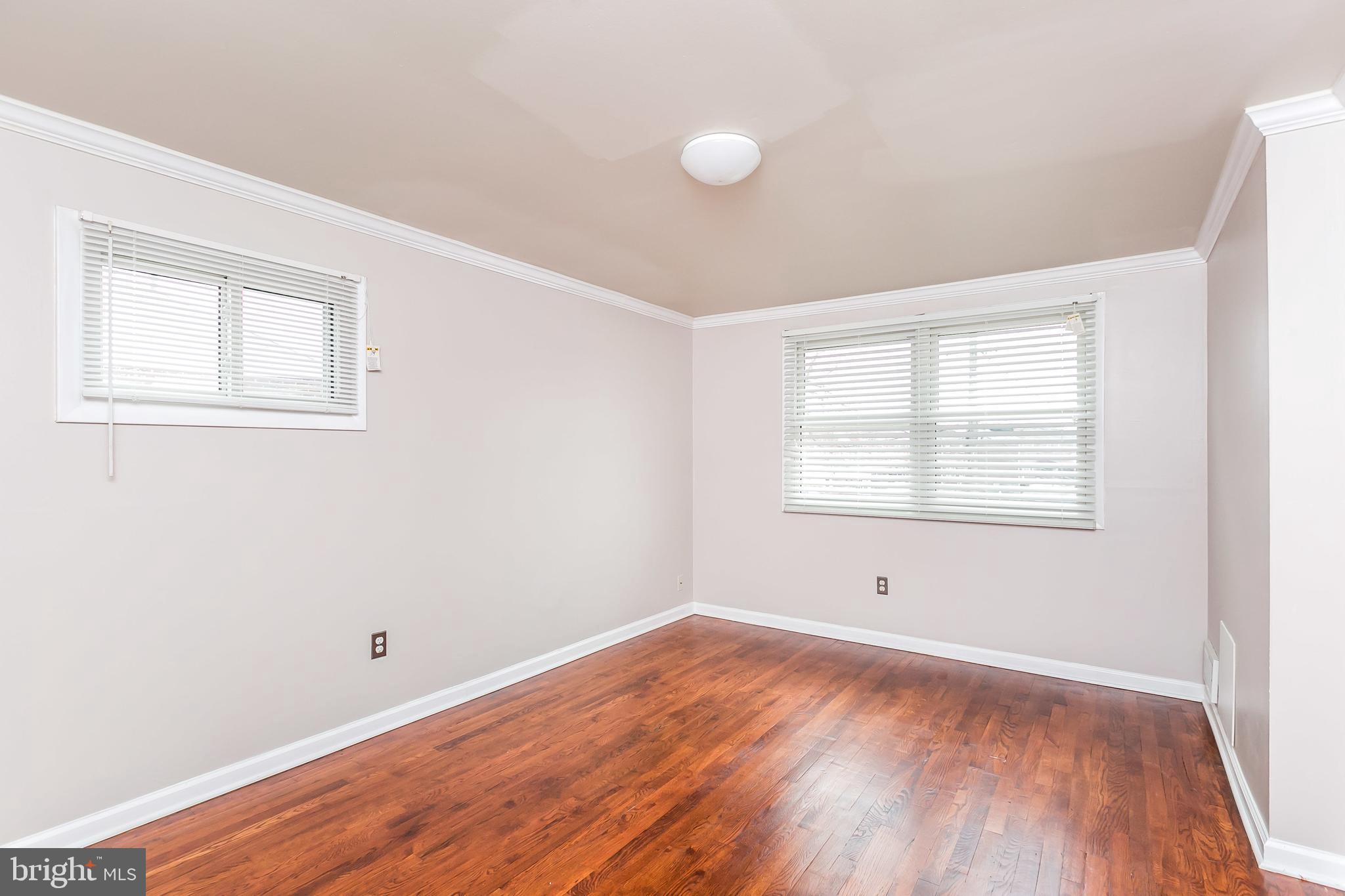 FOX RIDGE MANOR - Residential