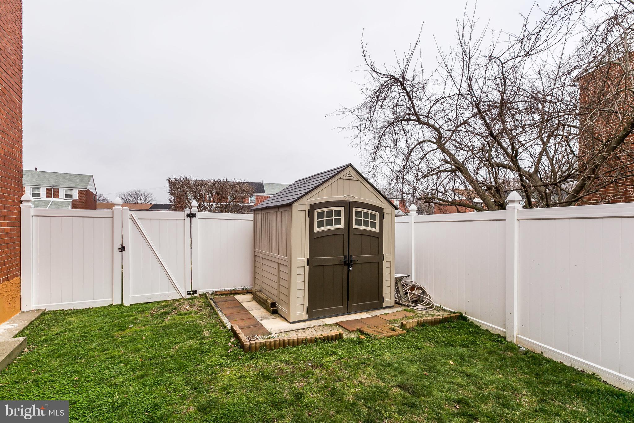 FOX RIDGE MANOR - Residential