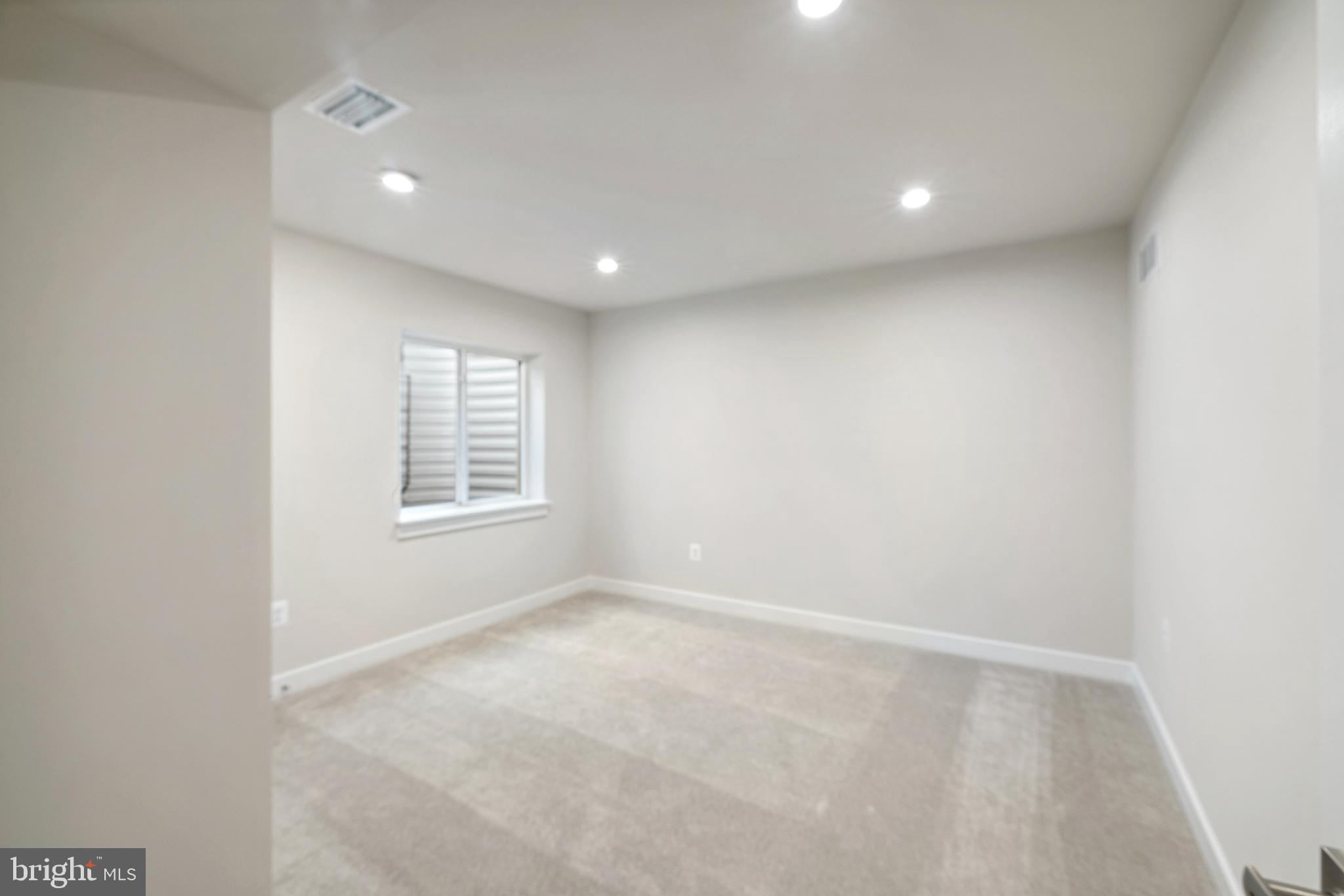 THE LAKES AT MARTINSBURG - Residential