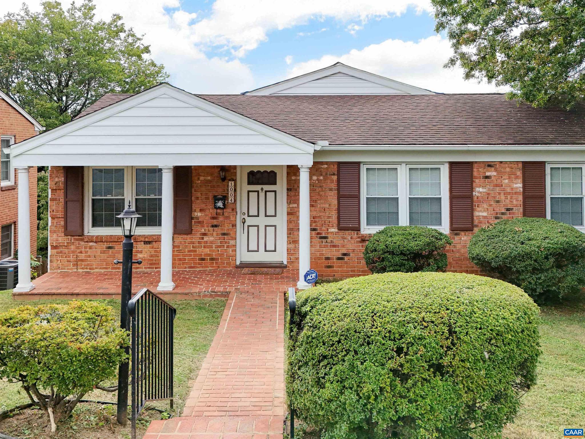 LOCUST GROVE EXT - Residential