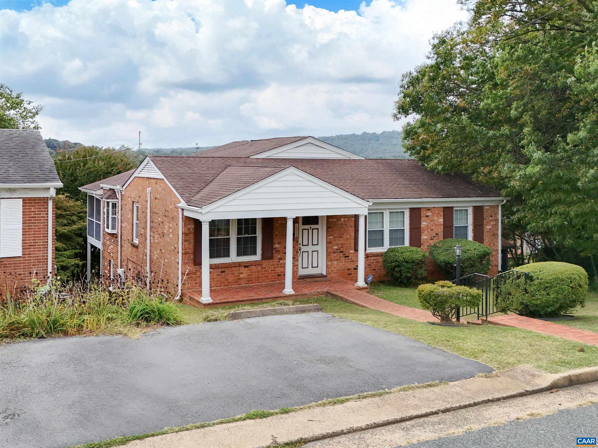 LOCUST GROVE EXT - Residential