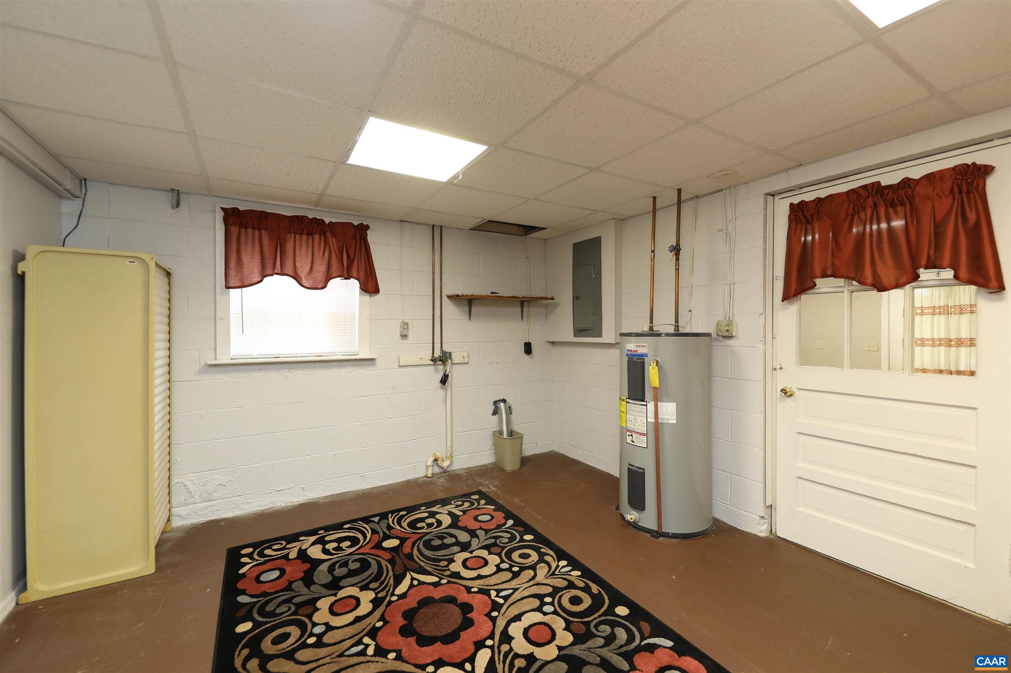 LOCUST GROVE EXT - Residential