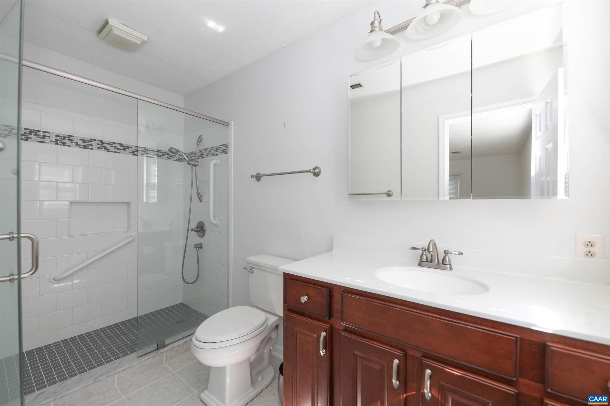 LOCUST GROVE EXT - Residential