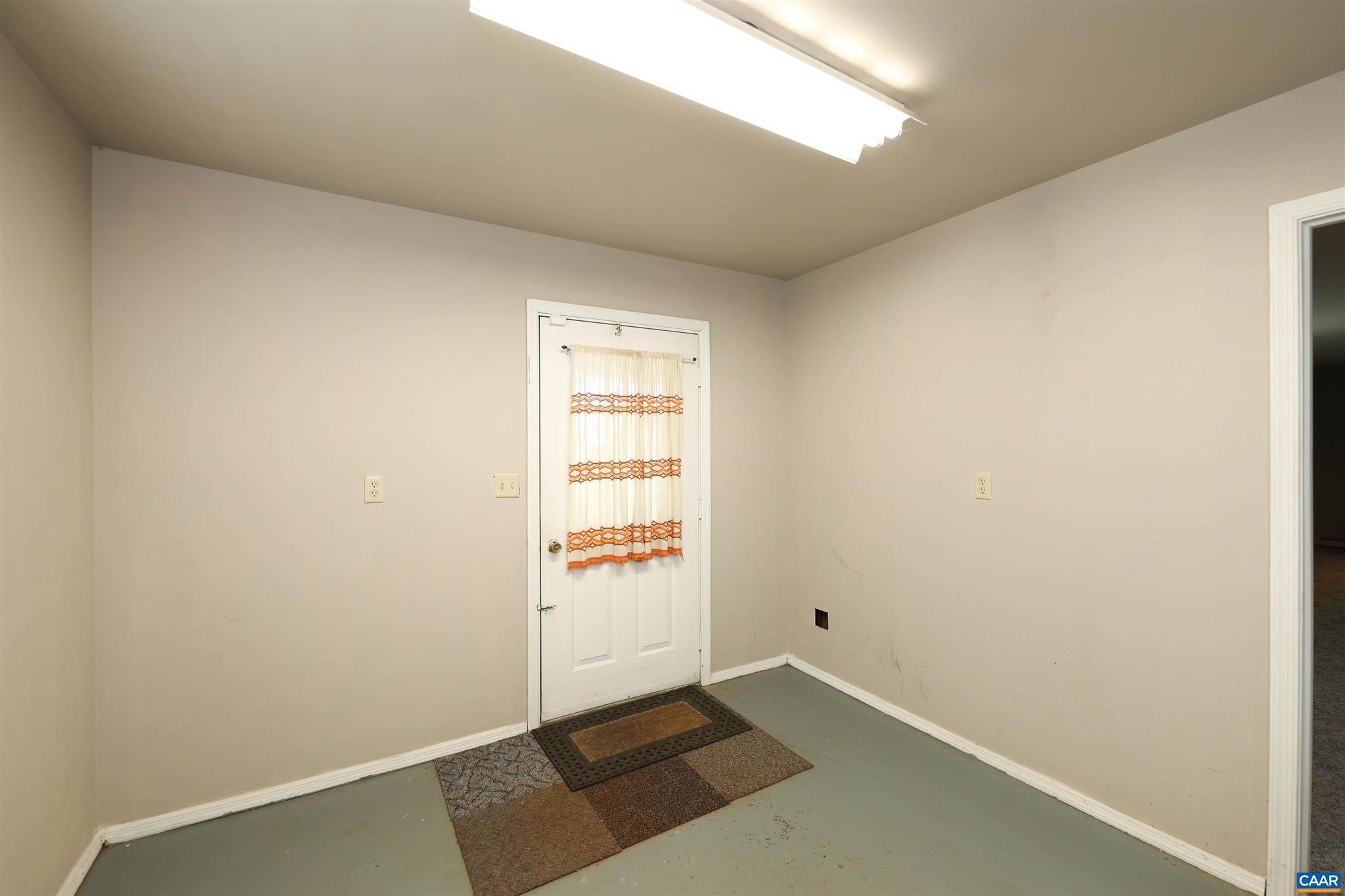 LOCUST GROVE EXT - Residential