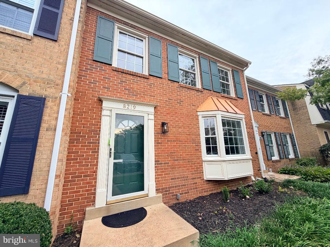 8219 DOCTOR CRAIK COURT