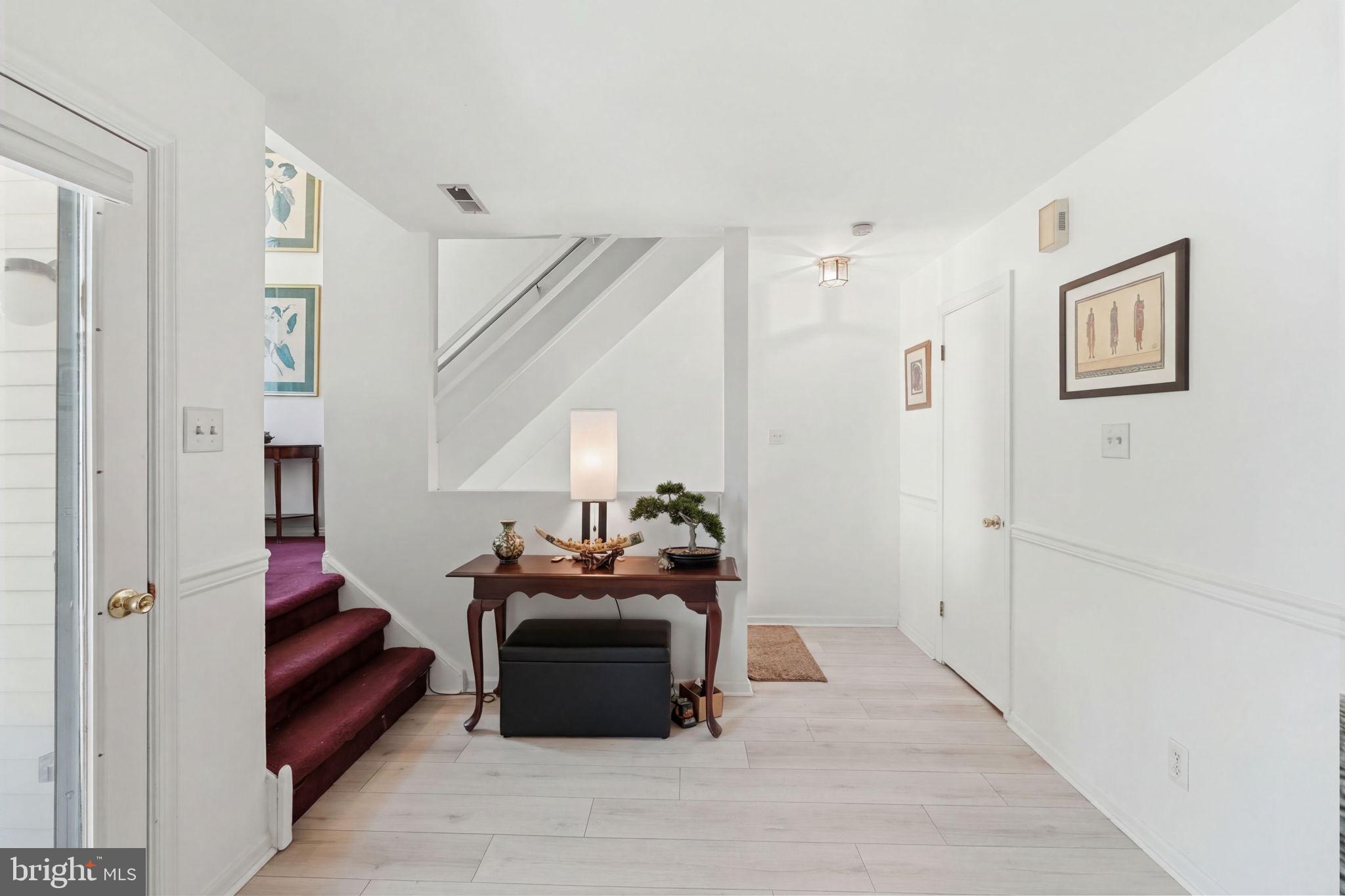 CRESTWOOD CONDO - Residential