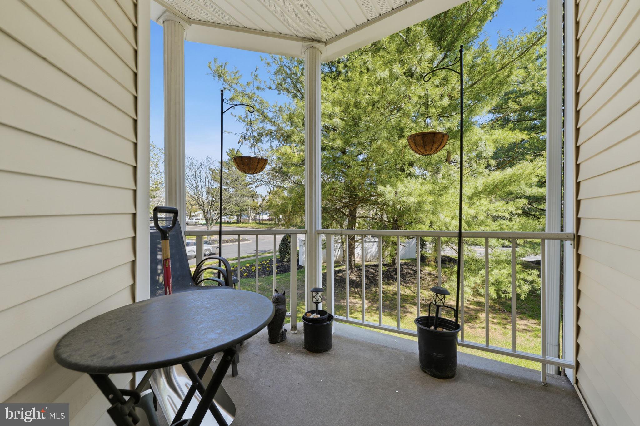 CRESTWOOD CONDO - Residential