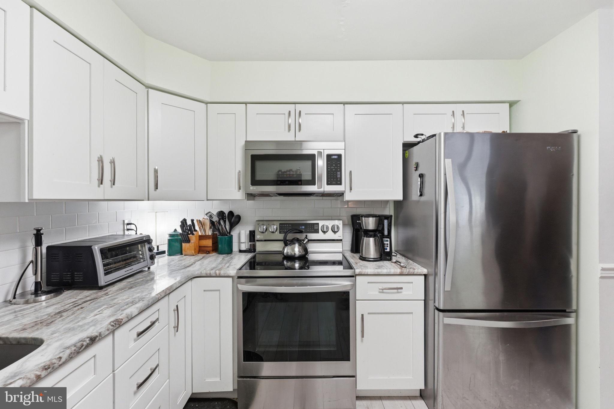 CRESTWOOD CONDO - Residential