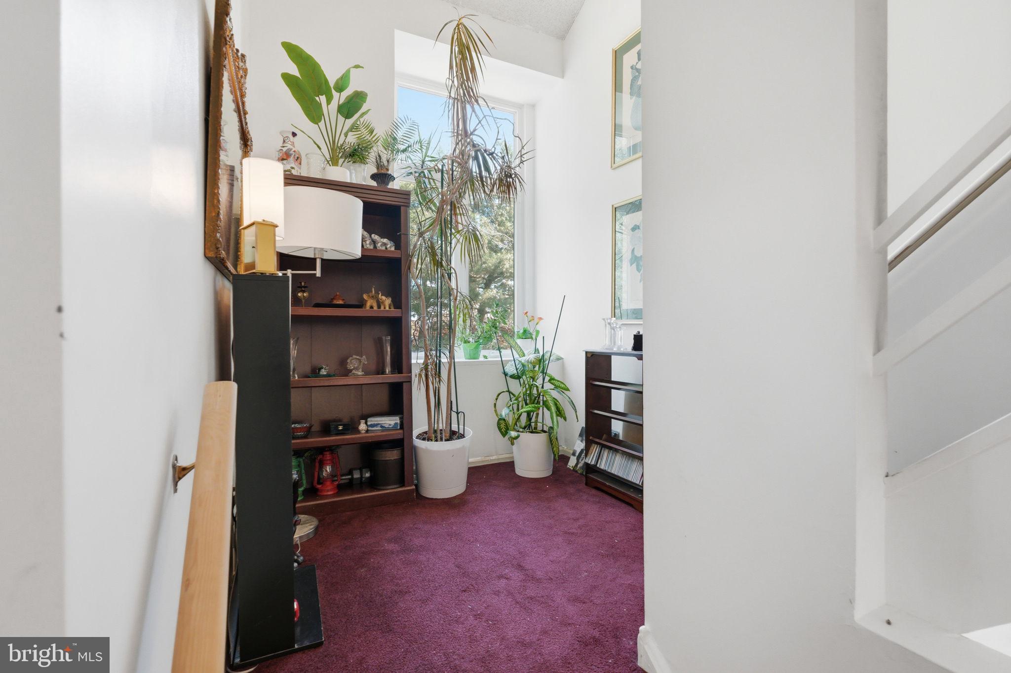 CRESTWOOD CONDO - Residential