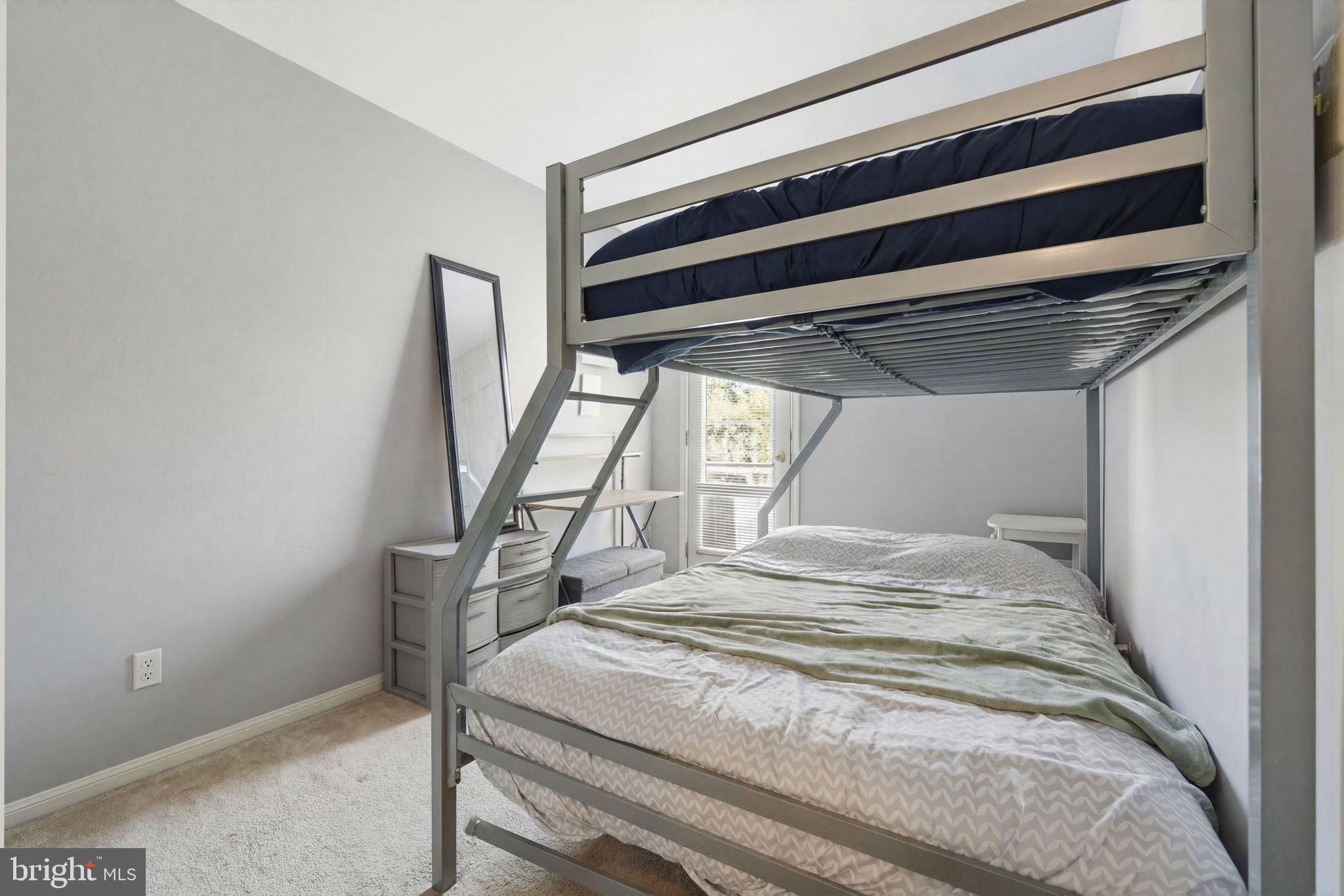 CRESTWOOD CONDO - Residential