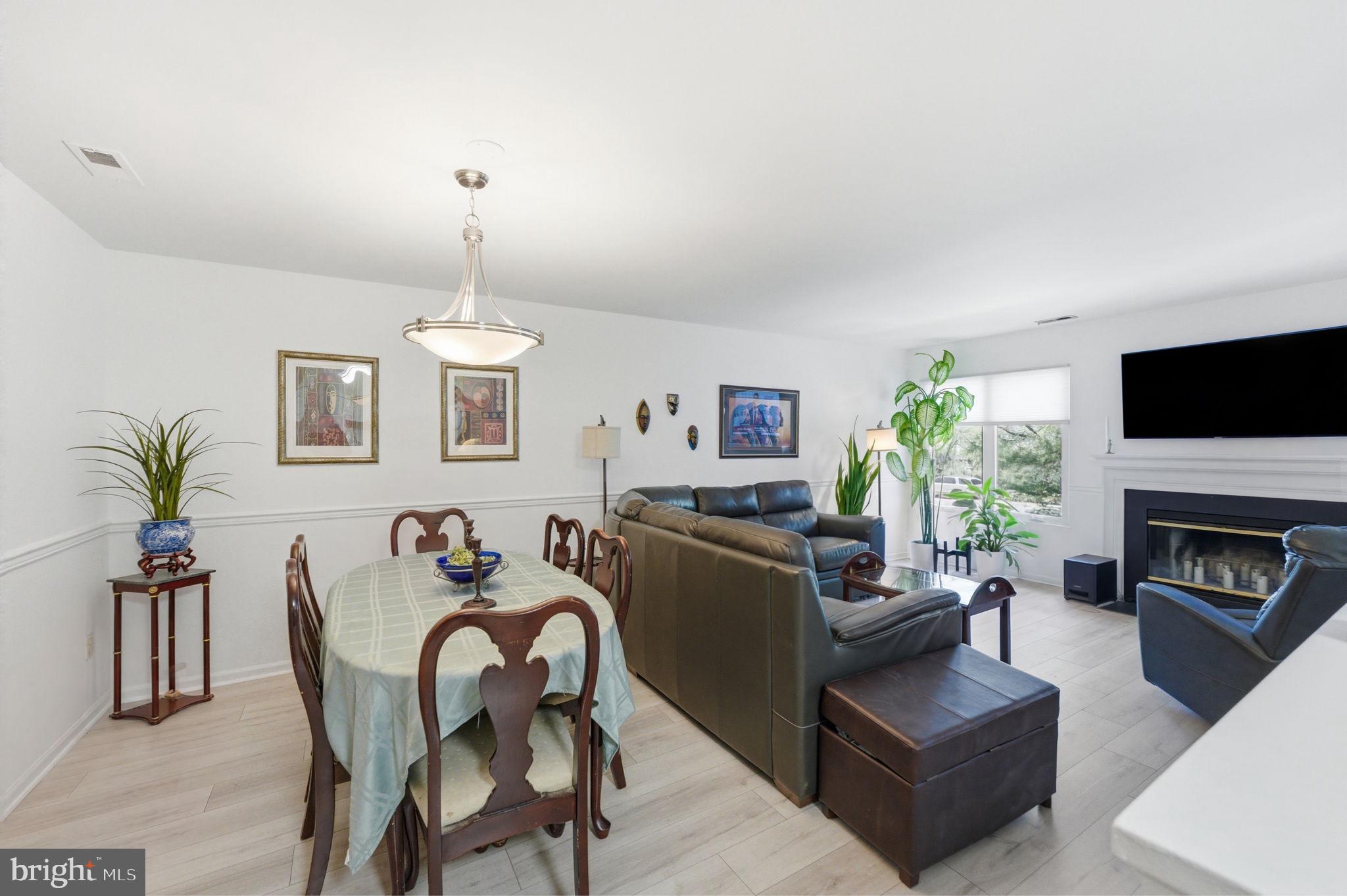 CRESTWOOD CONDO - Residential