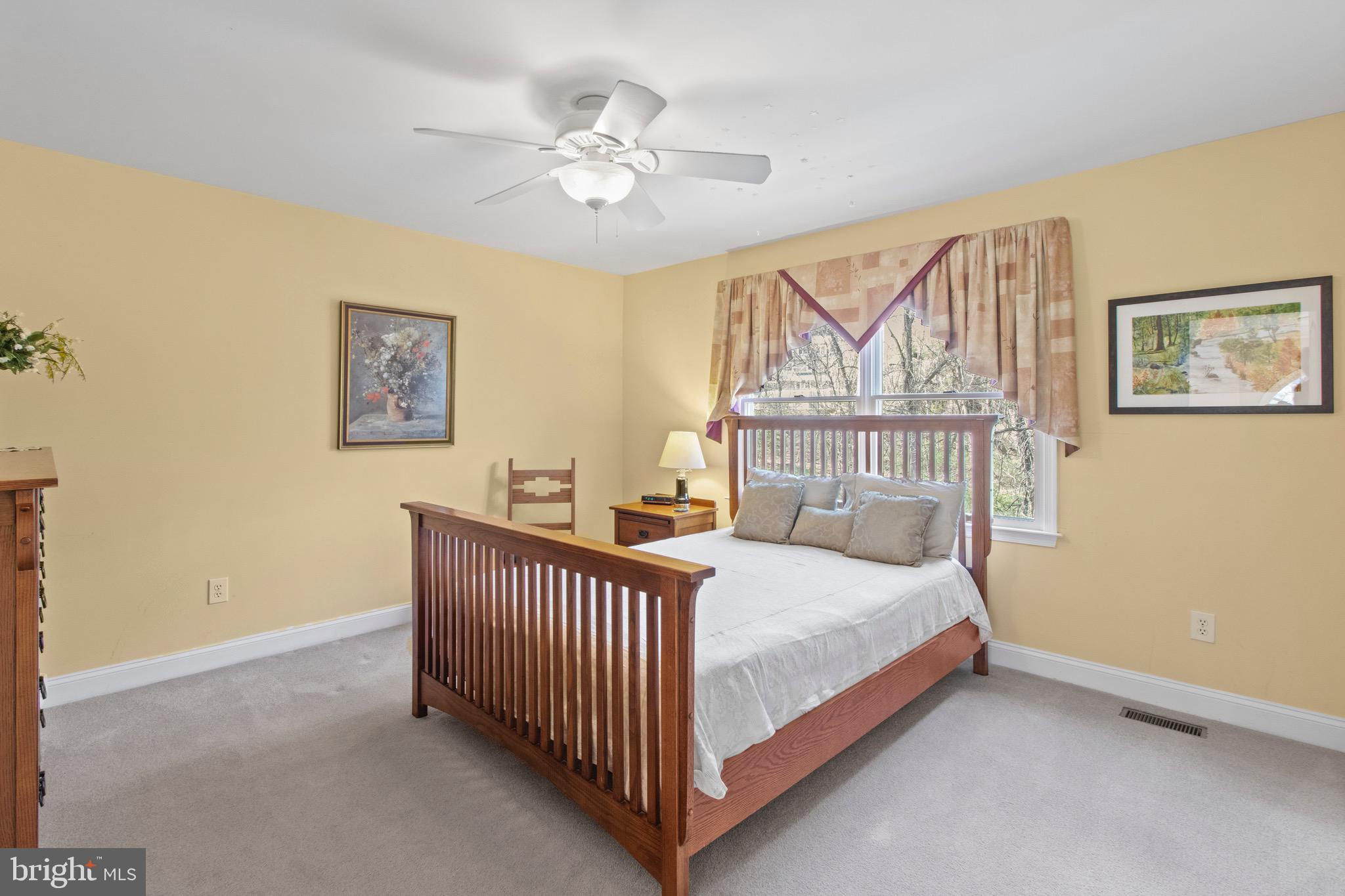 ROSE TREE ESTS - Residential