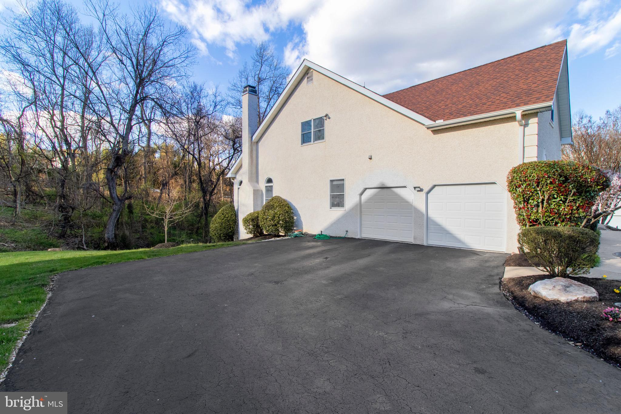 ROSE TREE ESTS - Residential