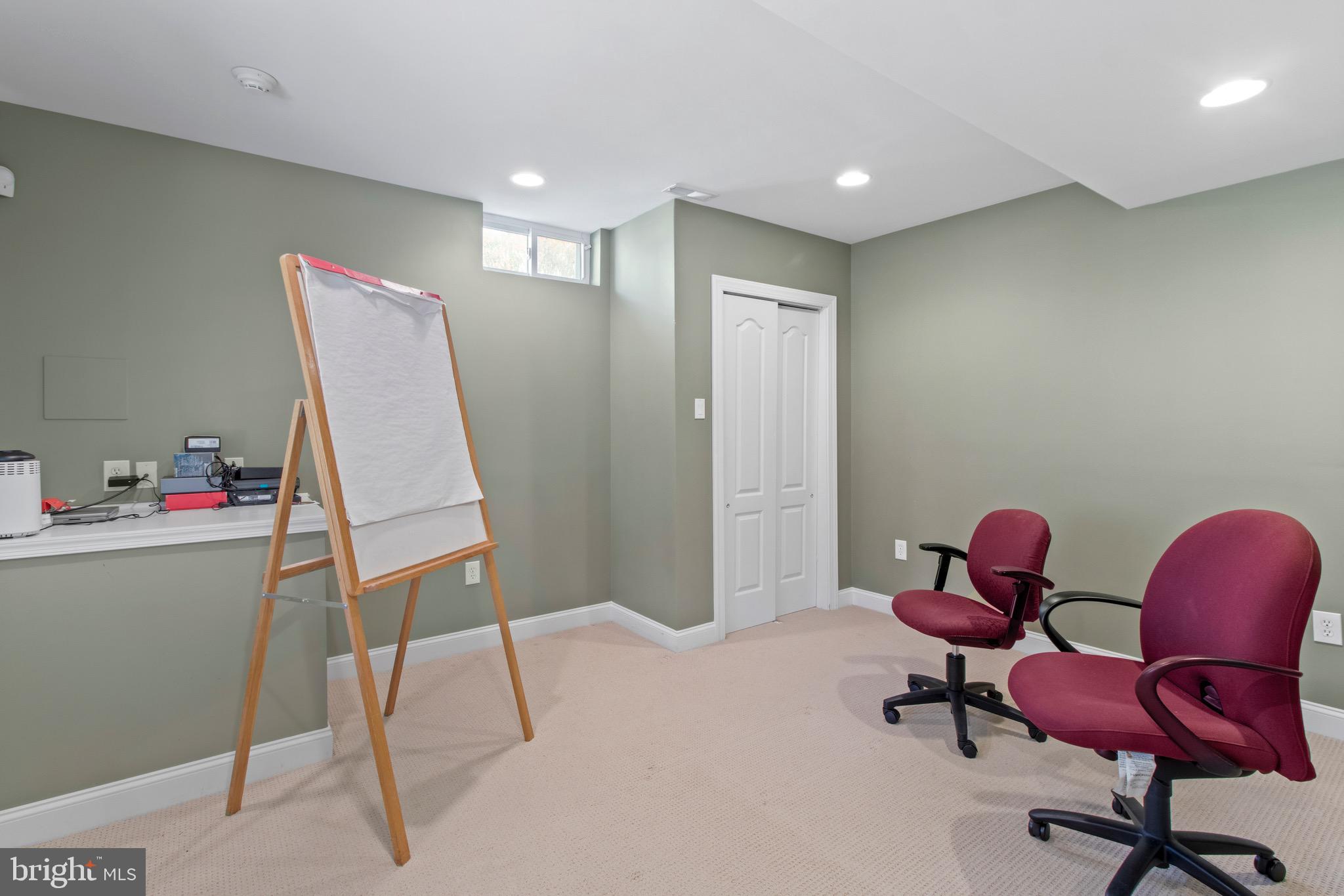 ROSE TREE ESTS - Residential