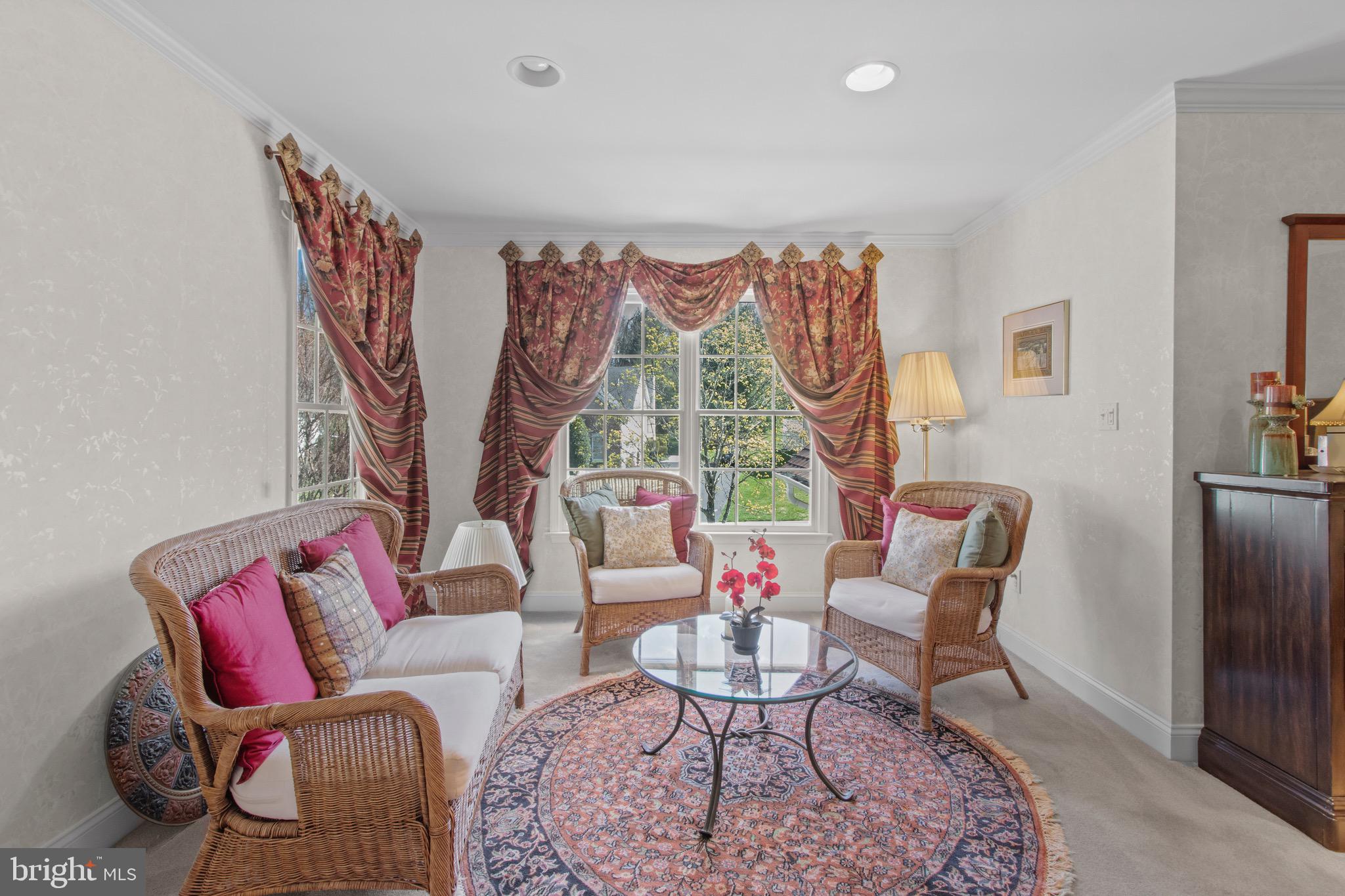 ROSE TREE ESTS - Residential