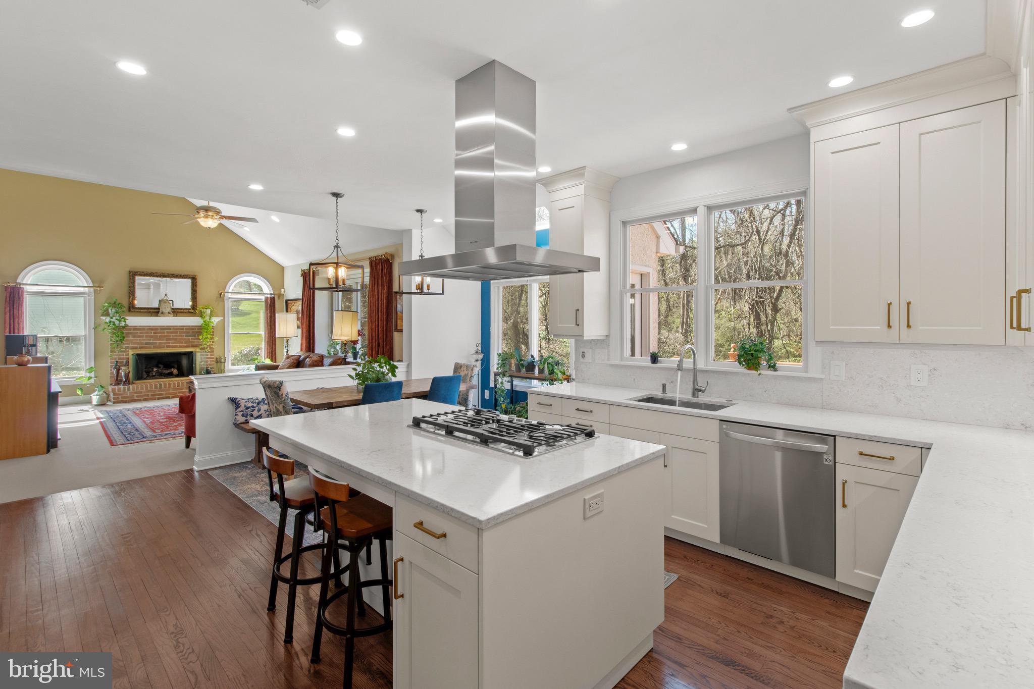 ROSE TREE ESTS - Residential