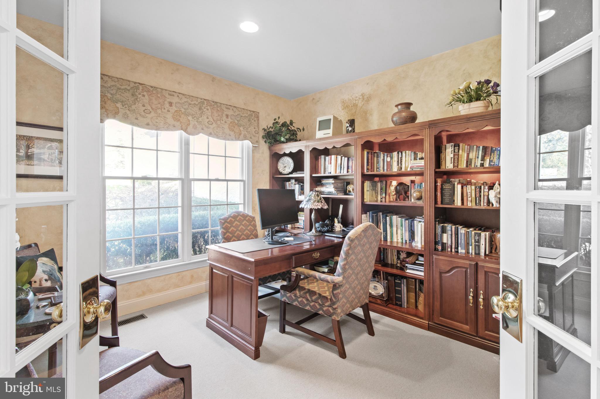 ROSE TREE ESTS - Residential