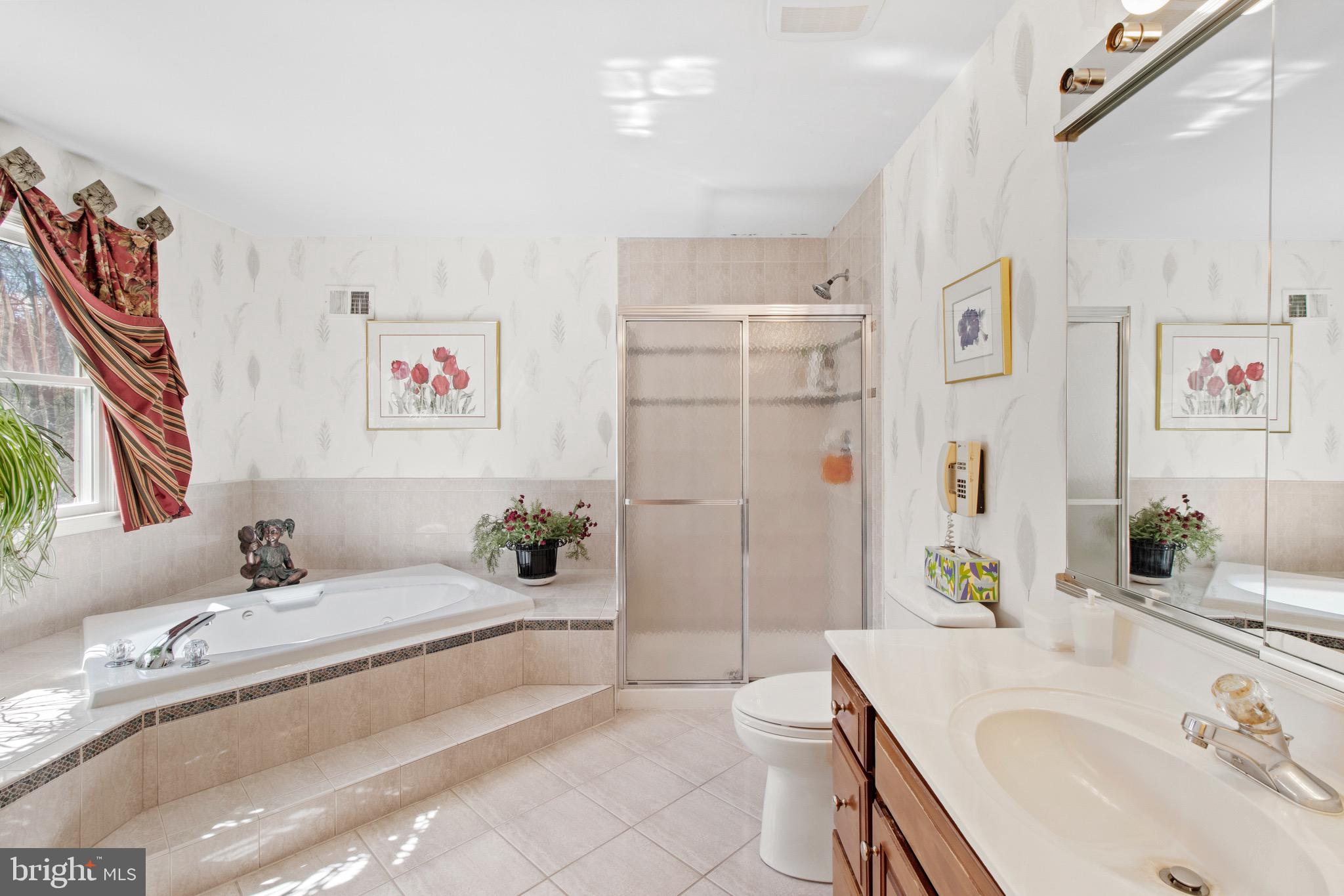 ROSE TREE ESTS - Residential