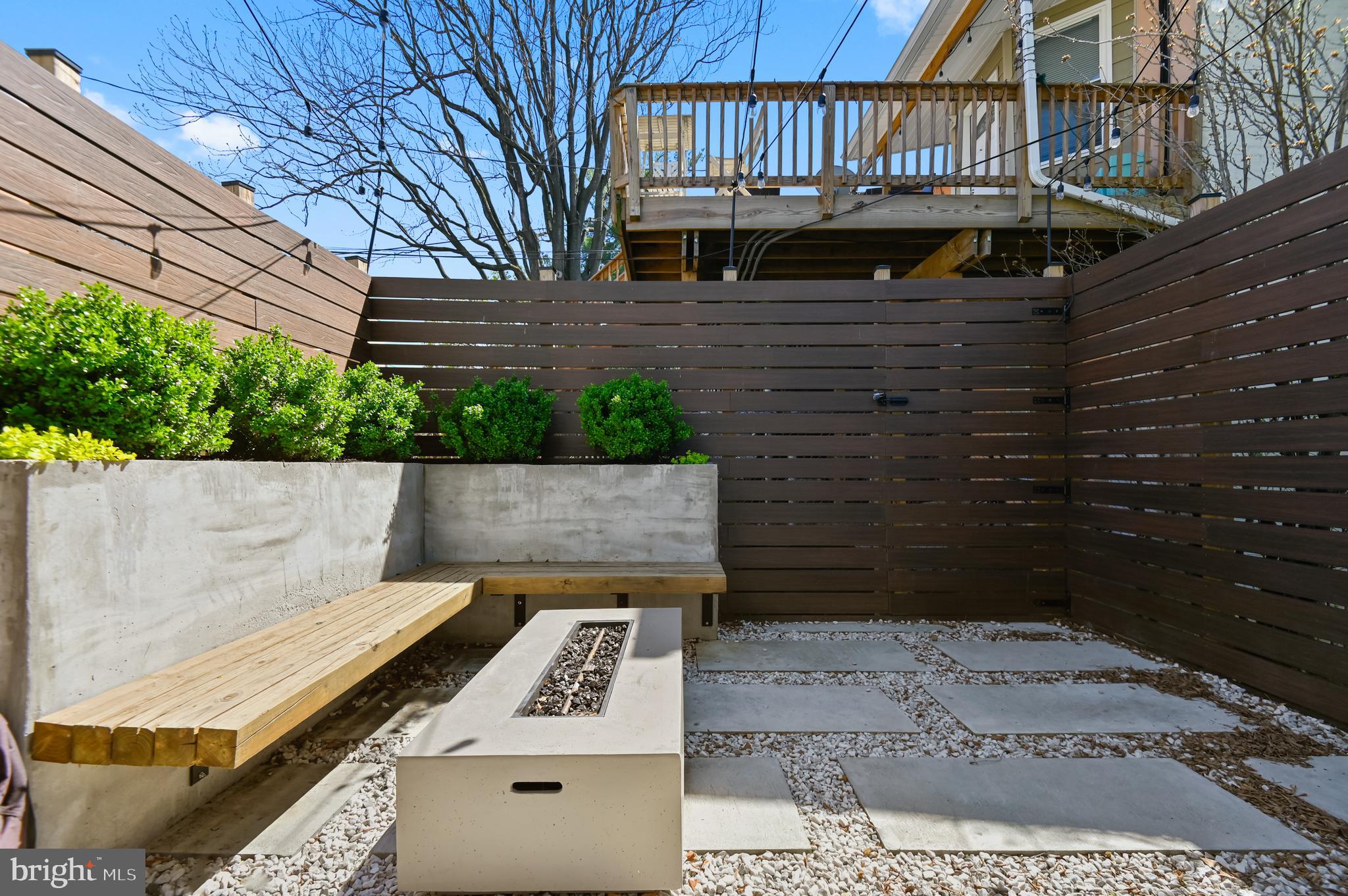111 E LAFAYETTE AVENUE
