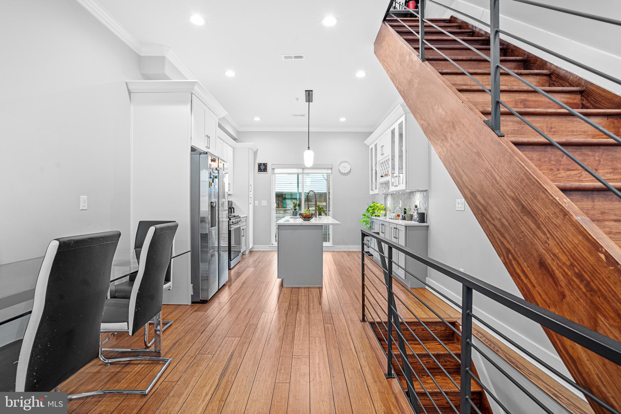 POINT BREEZE - Residential