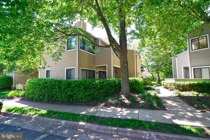 11011 Villaridge Court Unit 1011B, Reston, VA 20191