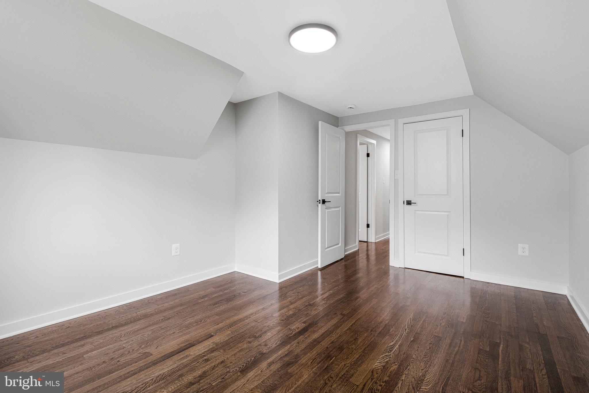 KINGS PARK - Residential