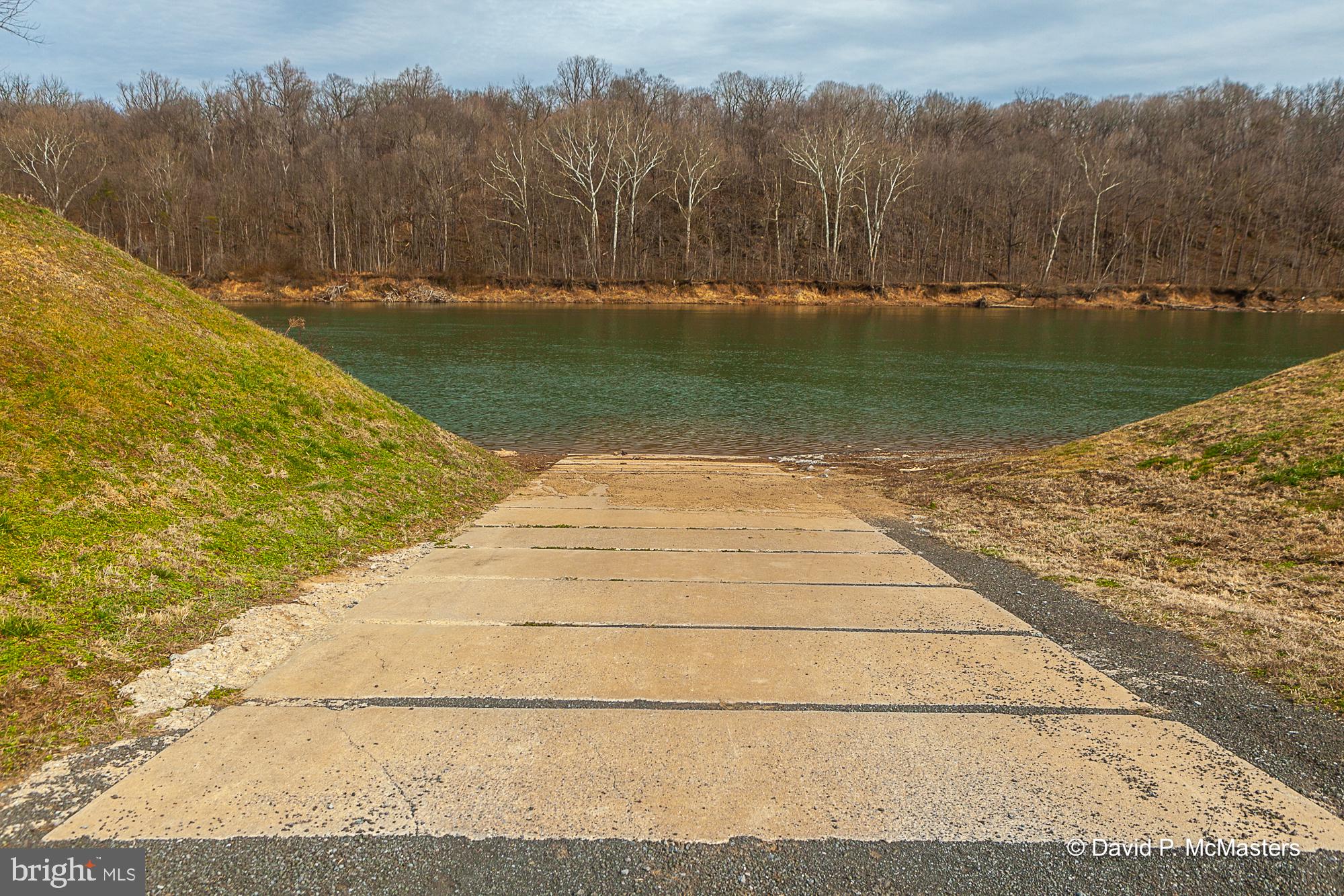 CROSSINGS ON THE POTOMAC - Residential