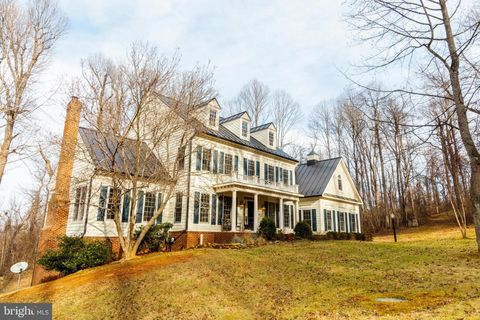 7150 KENTHURST LANE THE PLAINS VA 20198