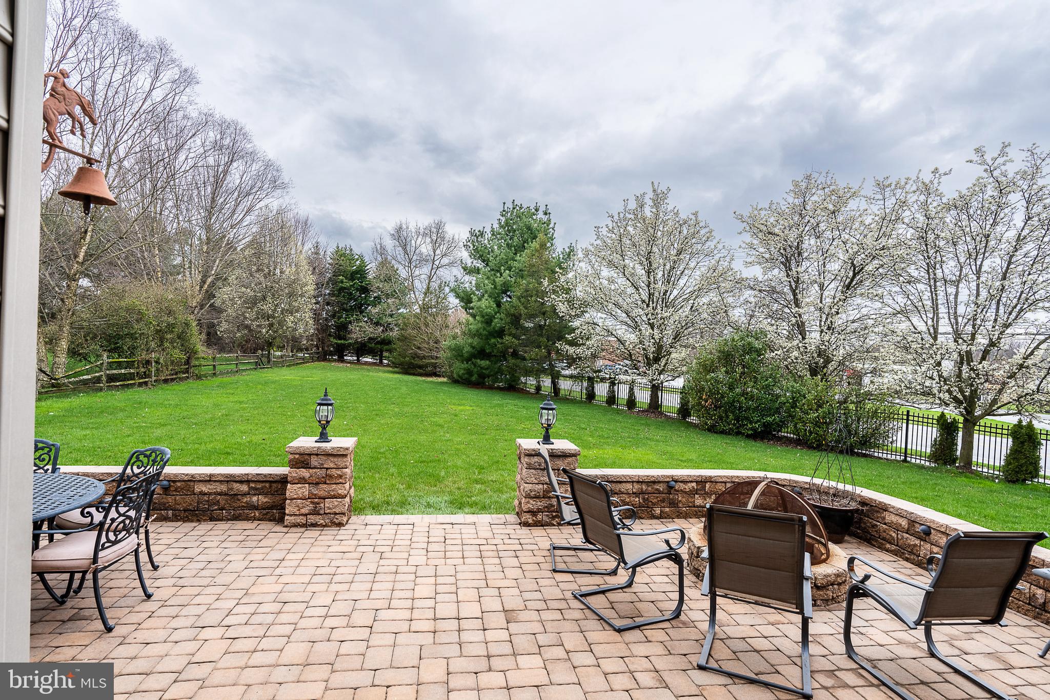 EAGLE HUNT - Residential Lease