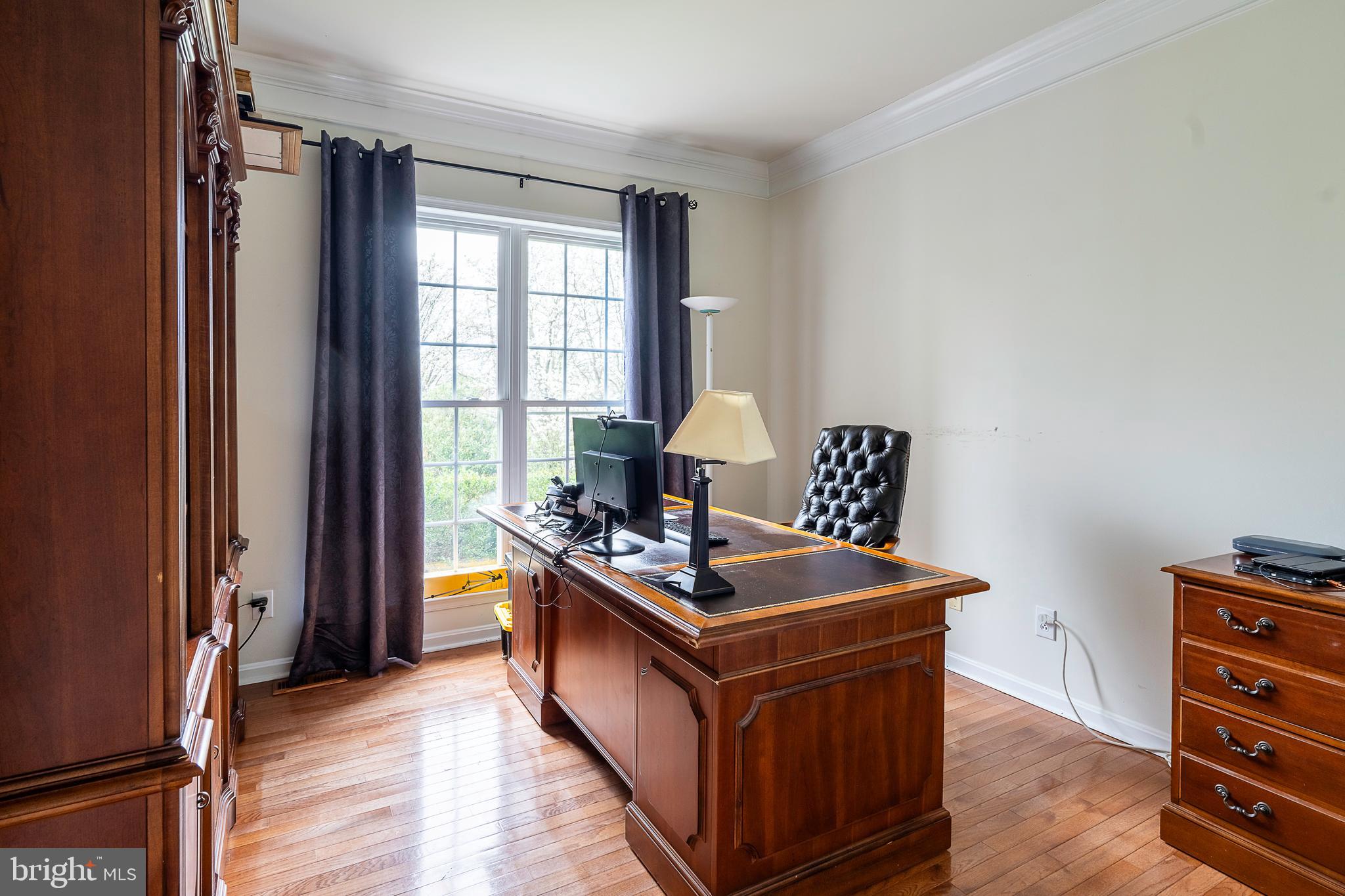 EAGLE HUNT - Residential Lease