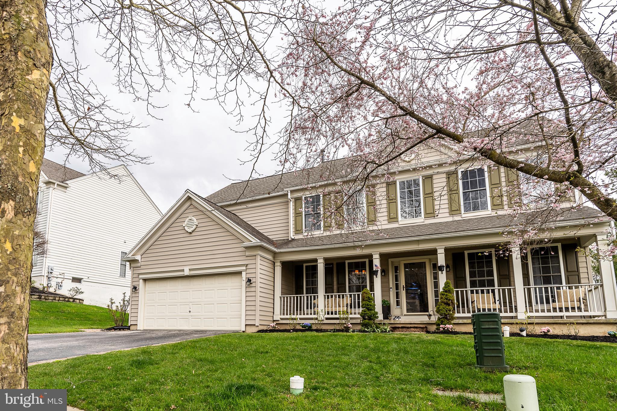 EAGLE HUNT - Residential Lease